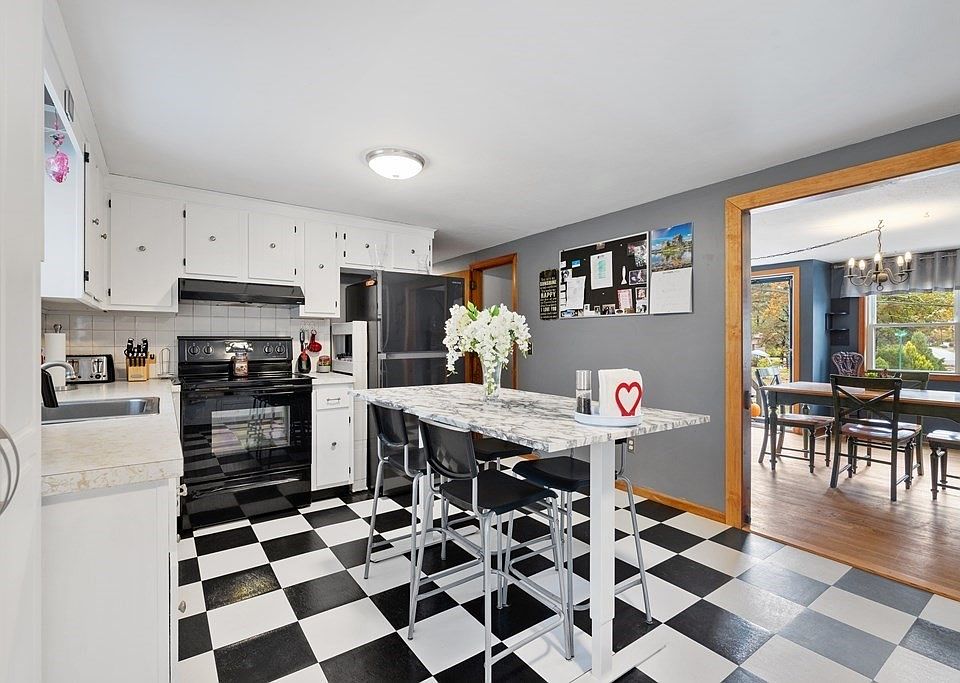 13 Willard St, Wareham, MA 02571 Zillow