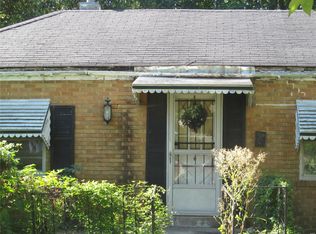 9 Godier Dr, East Saint Louis, IL 62203