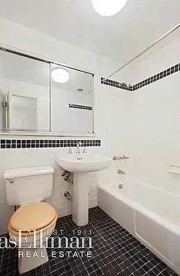 Rented by Douglas Elliman | media 33