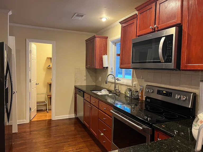 5002 Wickham Rd — Photo 15