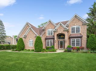 928 Dawes St, Libertyville, IL 60048