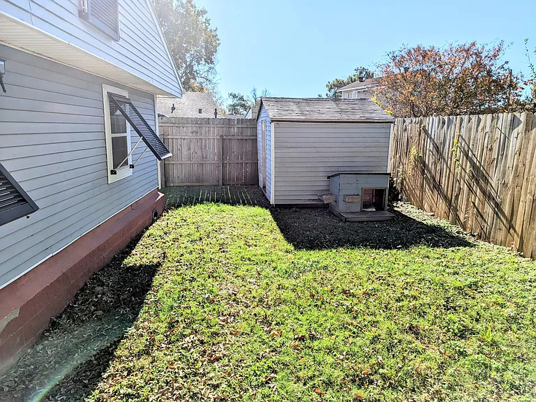 4644 Kendall Dr — Photo 14