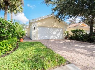4332 Redonda Ln, Naples, FL 34119