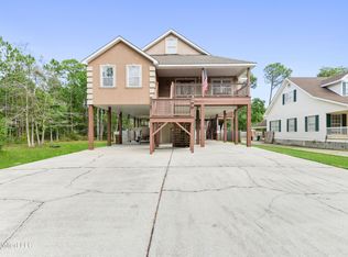 103 Sycamore Dr, Pass Christian, MS 39571
