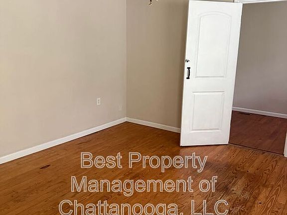 3rd image of 133 Hogan Rd