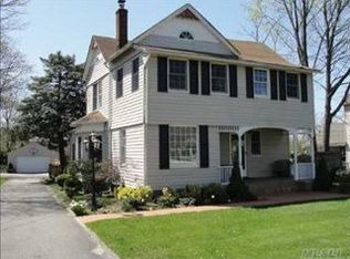 246 Railroad Ave, Sayville, NY 11782