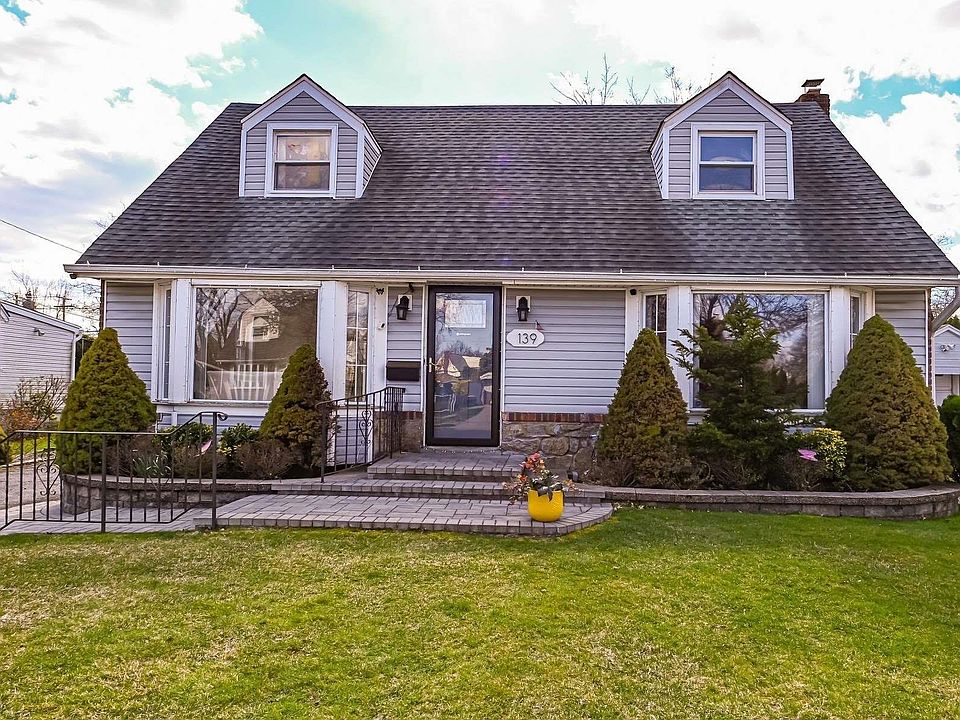 1st image of 139 Birchwood Drive