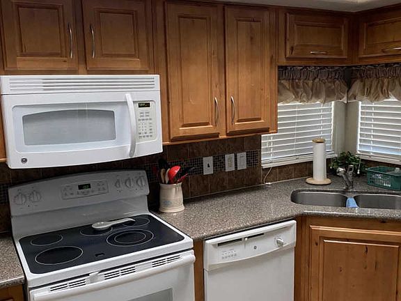 3rd image of 5055 E University Dr #J3