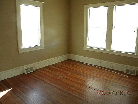 4th image of 622 Mountain Ave SE