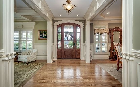 3rd image of 1049 Wellington Blvd