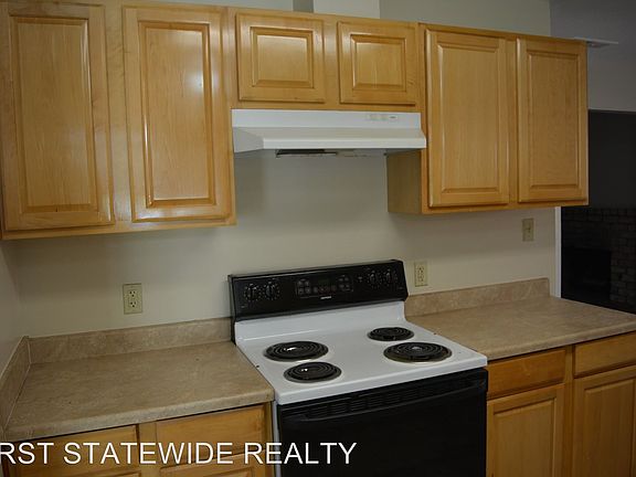3rd image of 1076 Buchanan Ct