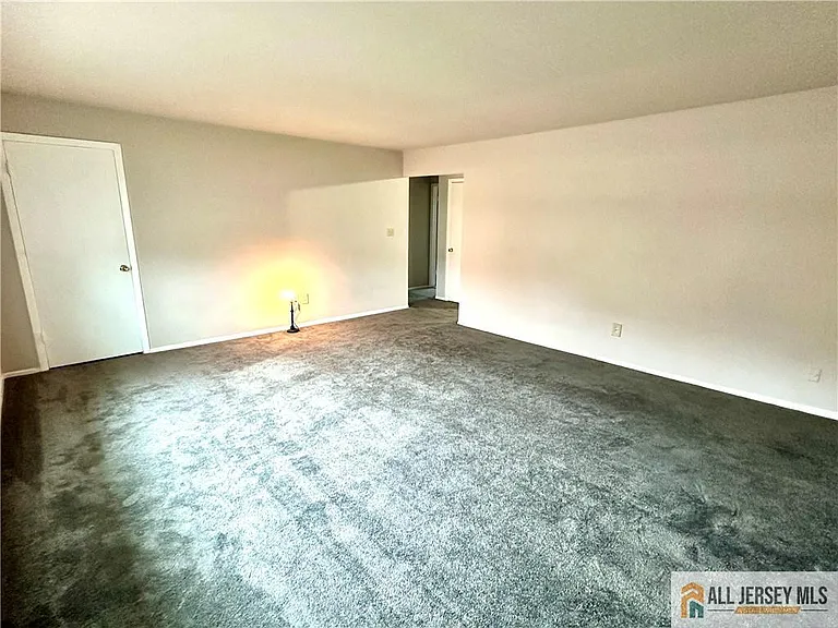 909 Hermann Rd — Photo 6