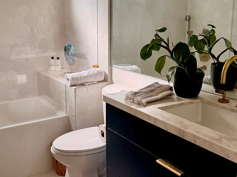 Loma Robles Dr — Photo 27