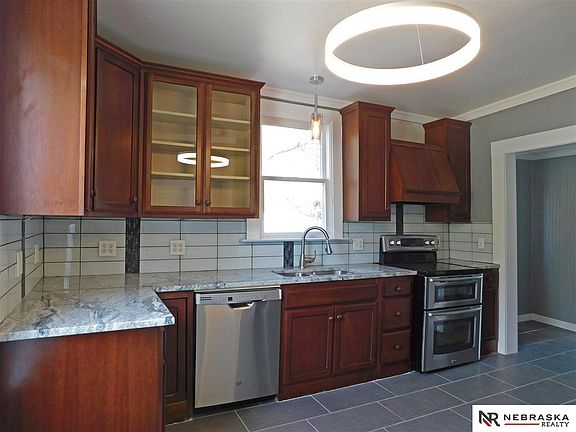 3rd image of 2601 S 32nd Ave
