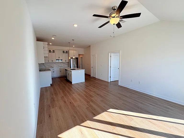 9301 N Lenox Ave — Photo 13