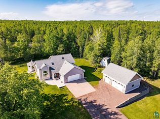 835 Larsmont Rd, Two Harbors, MN 55616