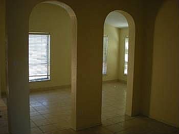 5th image of 5109 Barcelona Dr
