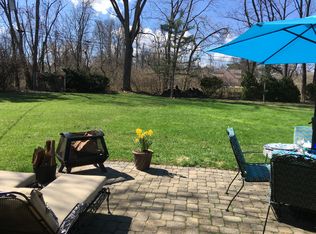 4925 Sharon Hill Dr, Columbus, OH 43235