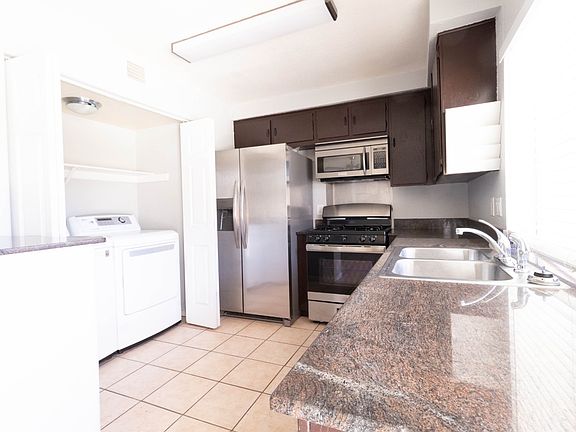 4th image of 6122 Meadow View Ln