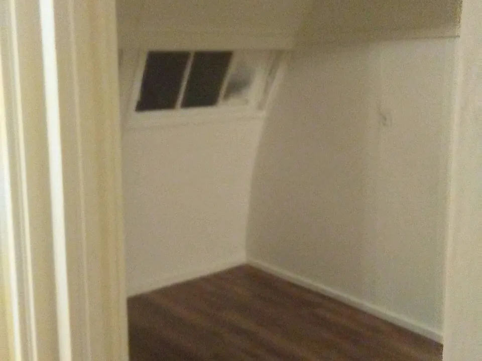 Building Photo 5