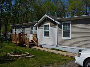 1325 27th St SE, Minot, ND 58701