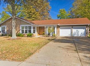 448 Brass Lamp Dr, Ballwin, MO
