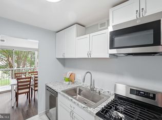 8003 Chanute Pl APT 8, Falls Church, VA 22042