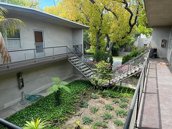 3rd image of 600 S Oak Knoll Ave #6