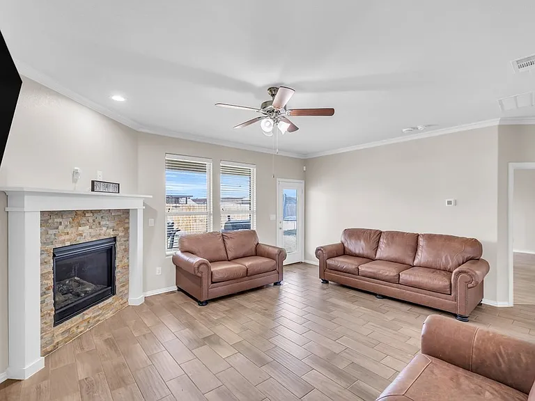 2313 Sky View Rd — Photo 13