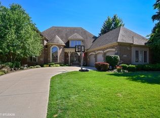 2244 Kane Ln, Batavia, IL 60510