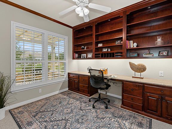 5th image of 402 Deer Meadow Cir
