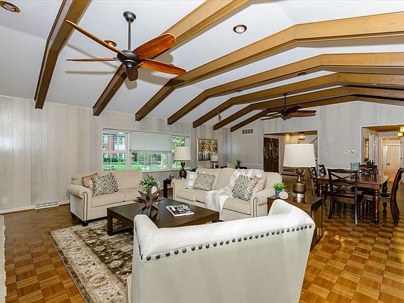 2nd image of 8015 Seminole Dr