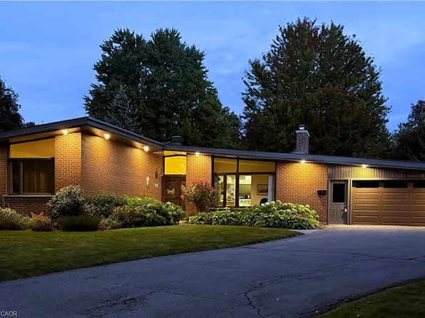 210 Princess St, Centre Wellington, ON N1M 1Y3