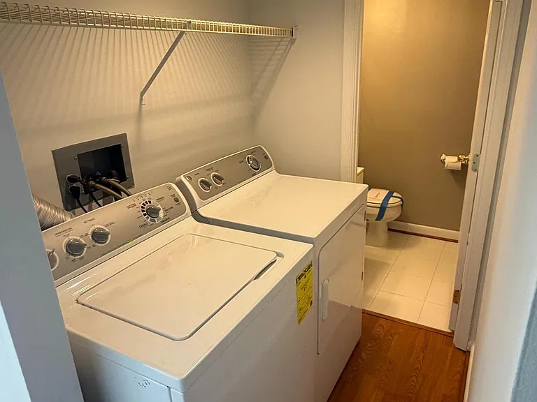 2214 Jensen Pl — Photo 6