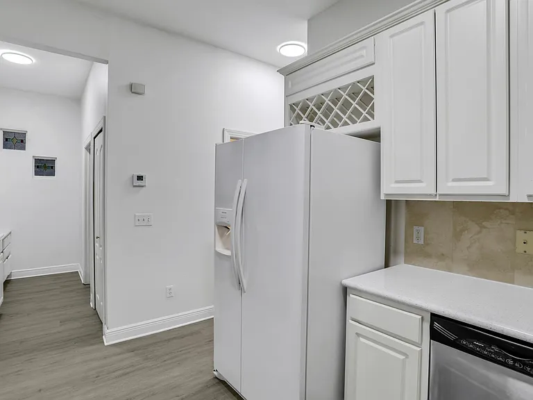 148 S Thornton Ave — Photo 38