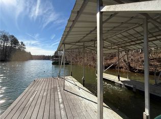 340 Bridgeport Dr, West Union, SC 29696