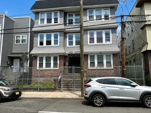 845 S 19th St, Newark, NJ