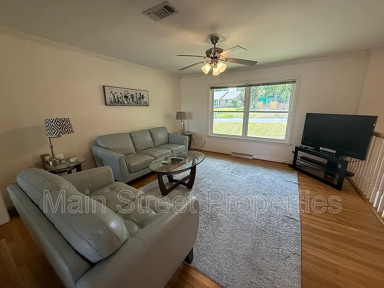 3660 Molaree Dr — Photo 19
