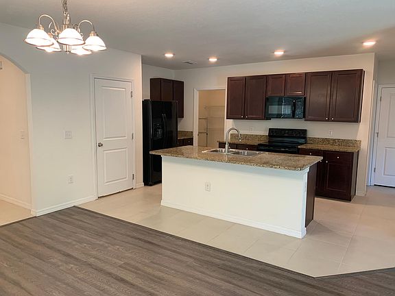 kitchen - granite counter