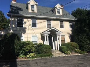 708 Glen Cove Ave, Glen Head, NY 11545