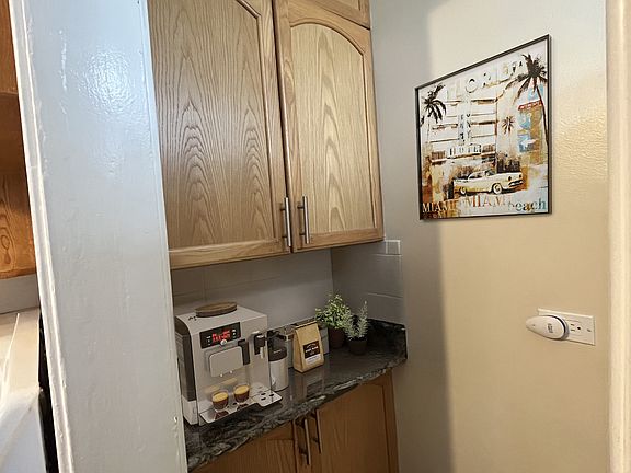 4th image of 2834 N Lockwood Ave