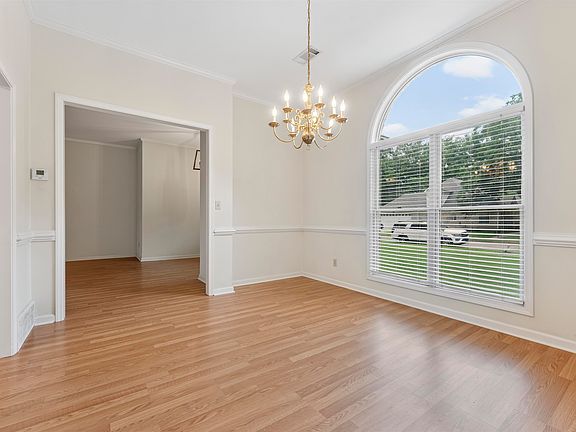 4th image of 4862 Laraine Dr