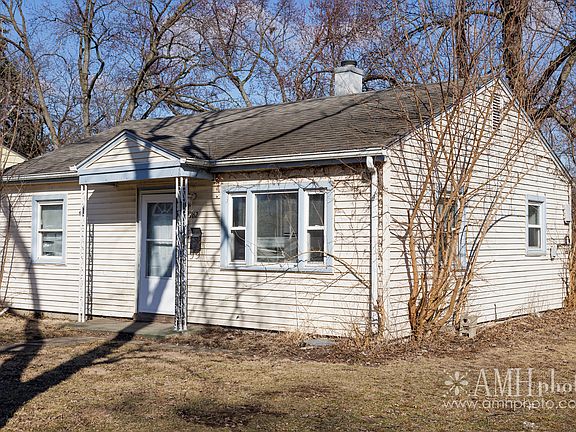 5th image of 762 Webster Cir E