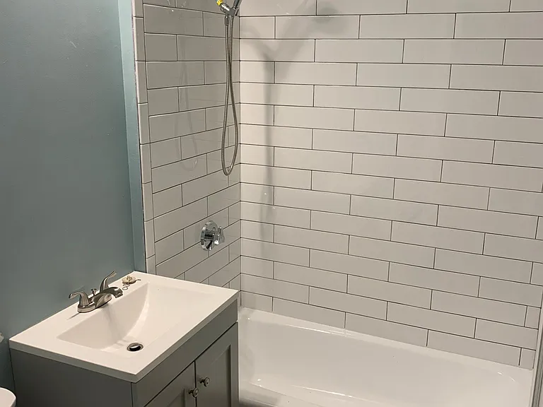 733 Hyde Park Ave #2 — Photo 8