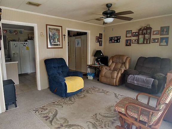 2nd image of 2022 Roseland Ave