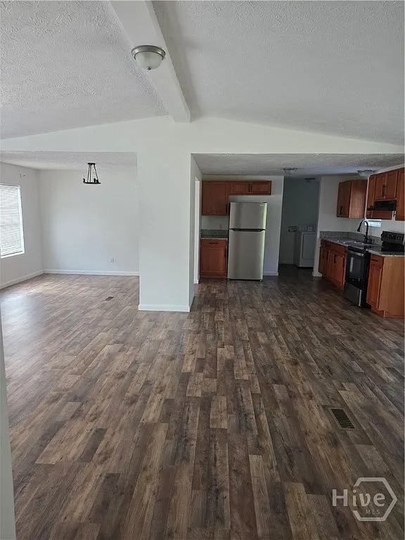 3 bed, 2.0 bath, 1248 sqft, $1,850 — Photo 3