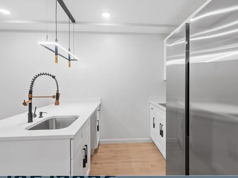 86 N 7th St #101 — Photo 3