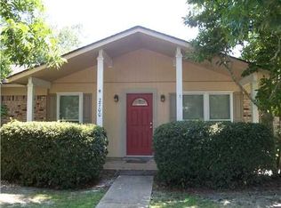 2700 Connor Dr, Ocean Springs, MS 39564