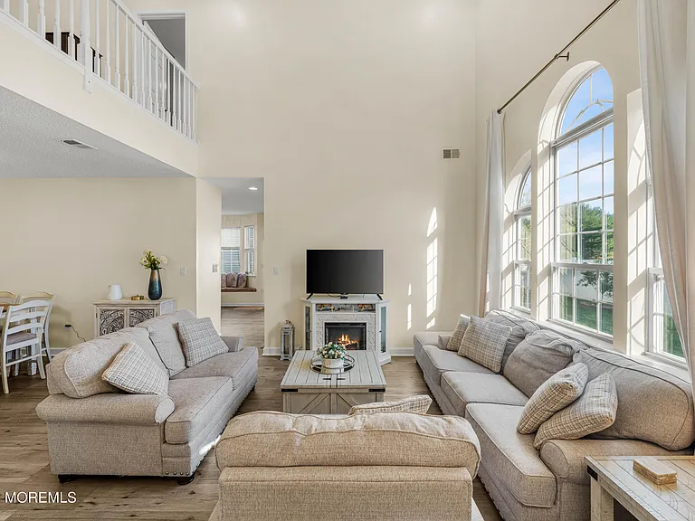 41 Tall Oaks Ct — Photo 5