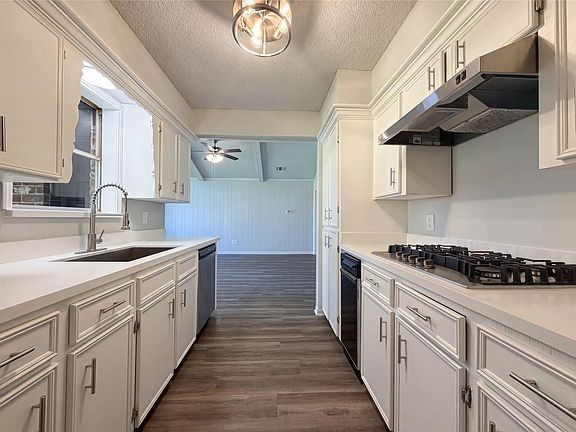 2nd image of 13843 Waterville Way